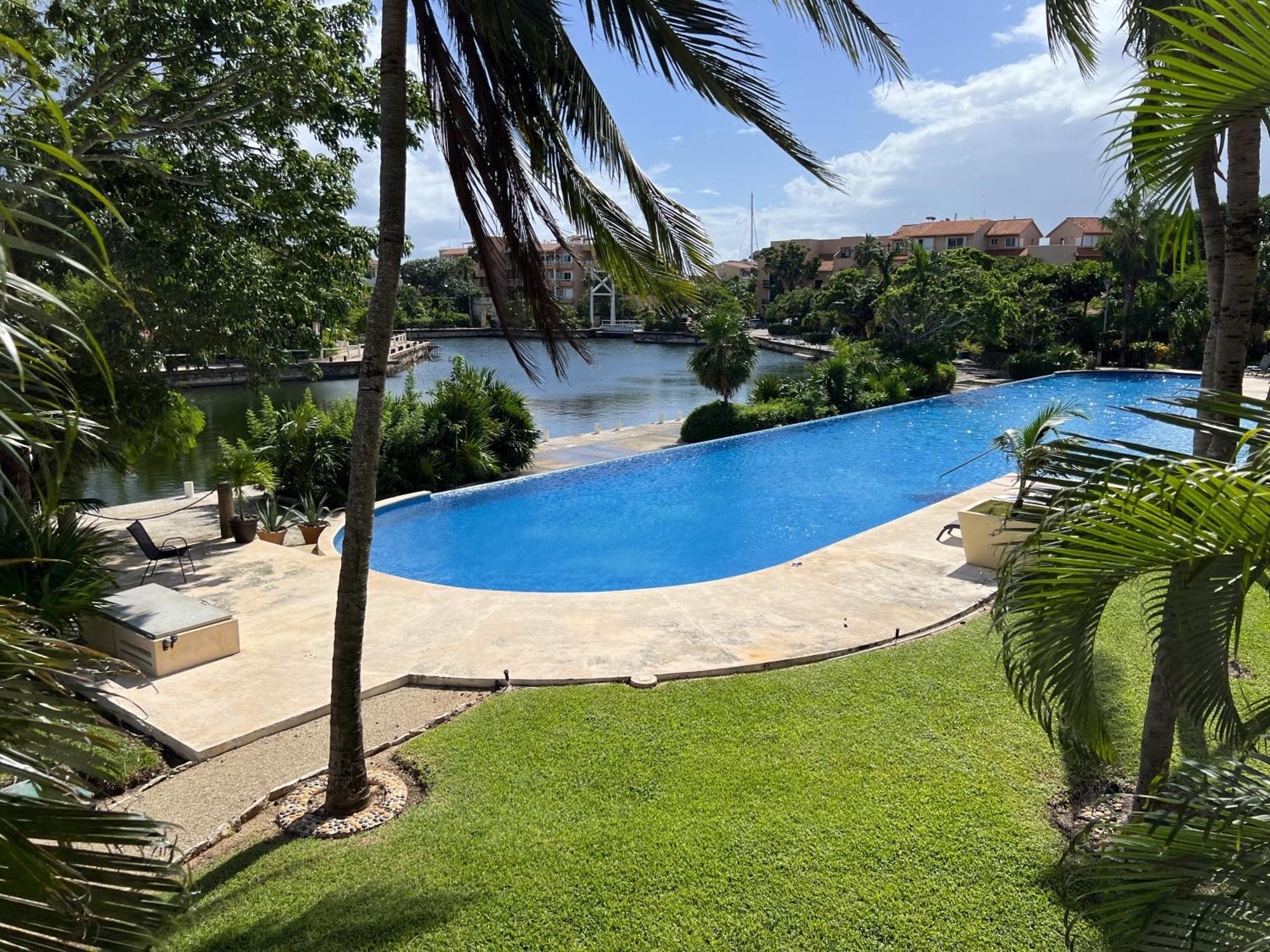 High-End Waterfront Condo At Secrets Waters 普托阿范特拉斯 外观 照片